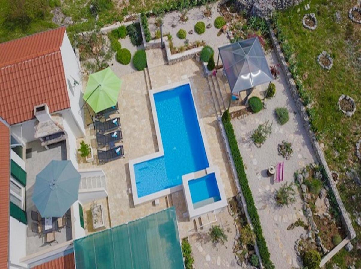 Holiday Home Ela Dracevica ภายนอก รูปภาพ