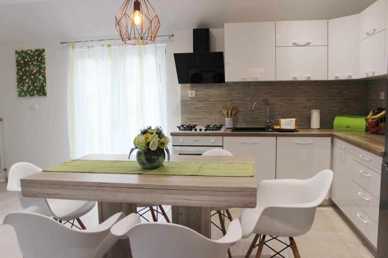 Holiday Home Ela Dracevica ภายนอก รูปภาพ